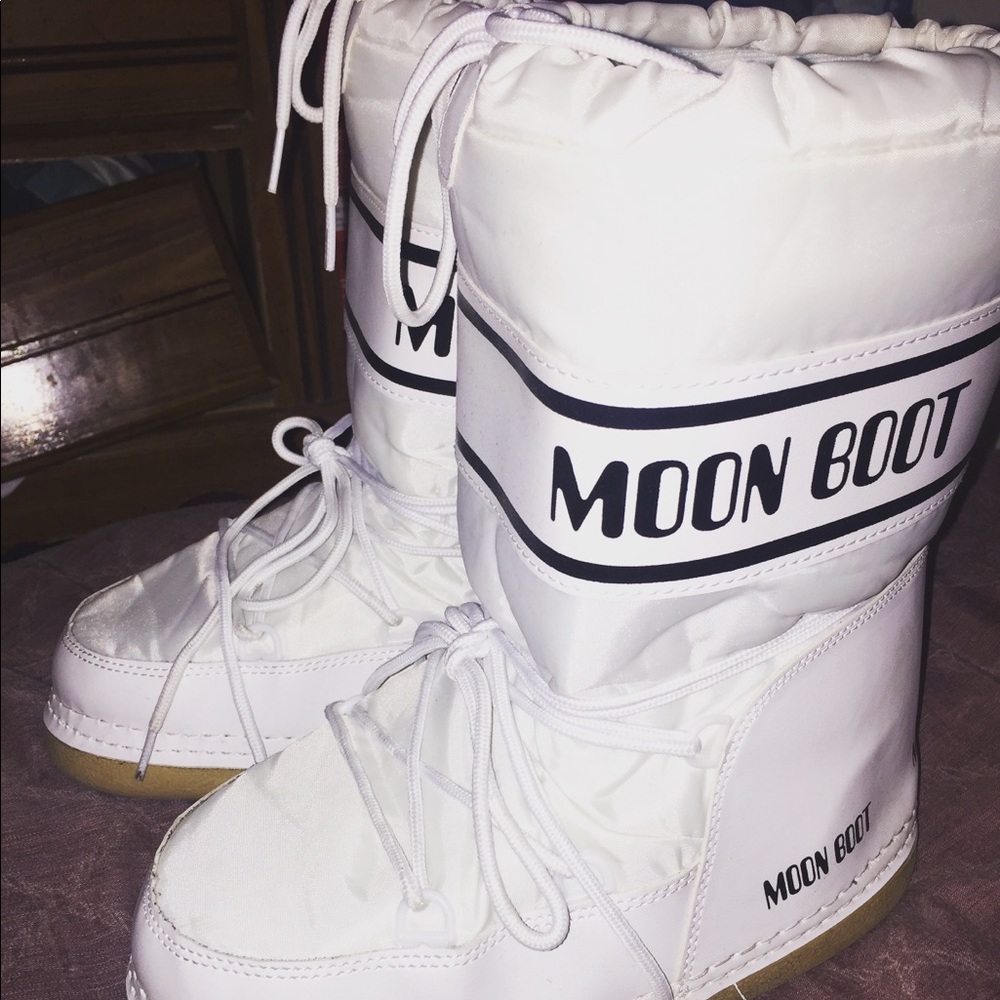 Moon Boots